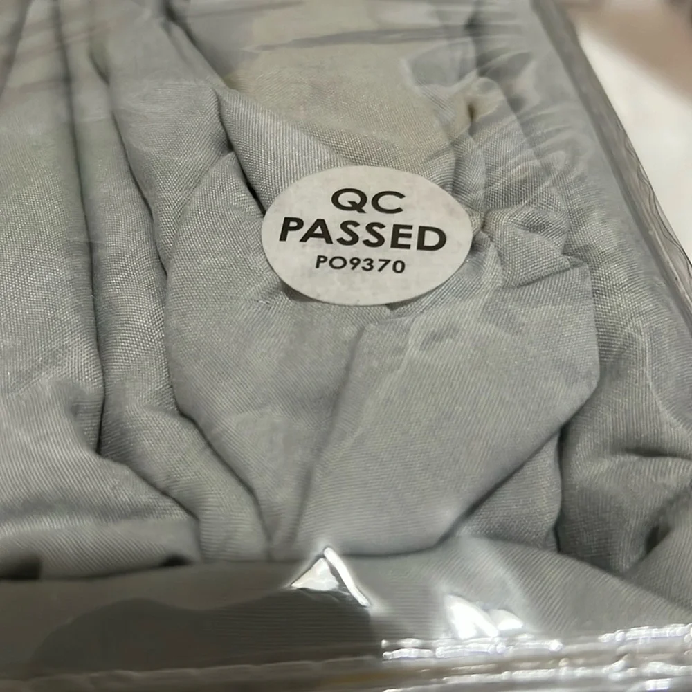 CGK Unlimited Luxury Sheet Set.